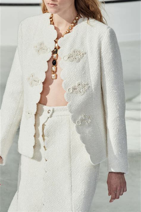 chanel giacca vaniglia|Chanel: le giacche dell’autunno inverno 2020 2021 .